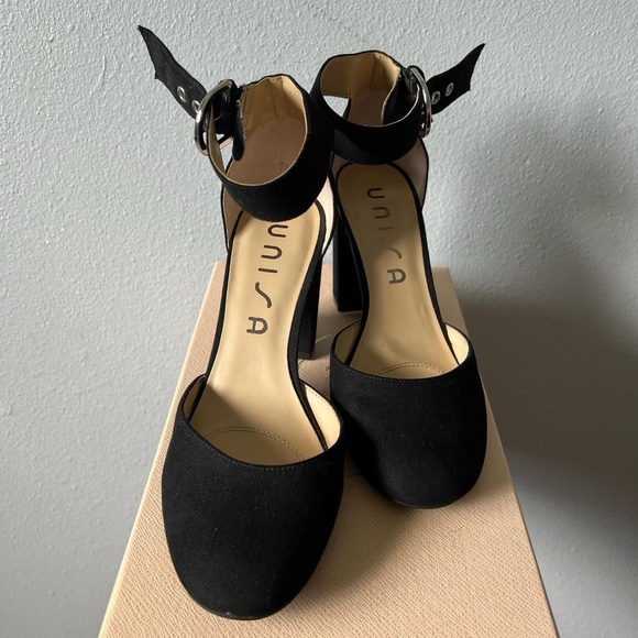 Chic Black Suede Ankle Strap Heels - Picture 2 of 6